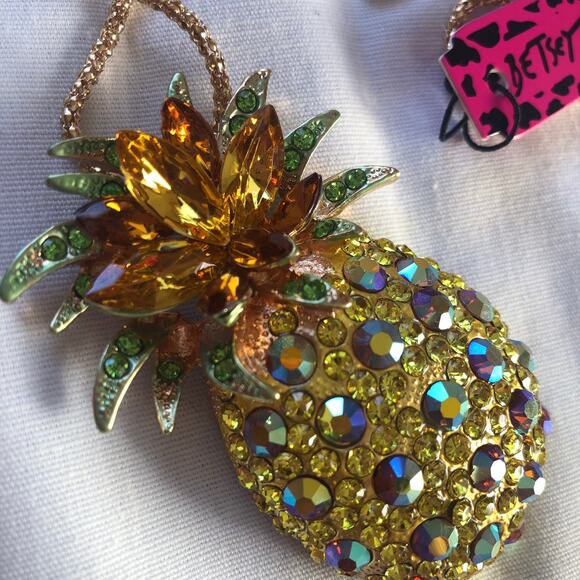 Betsey Johnson Pineapple Pendant Necklace Rhinestone Crusted Fruit Salad NWT - Picture 8 of 8